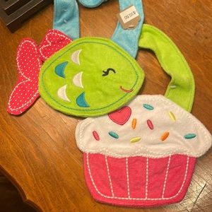 NWOT Set of 2 Snap Bibs Fish and Cupcake